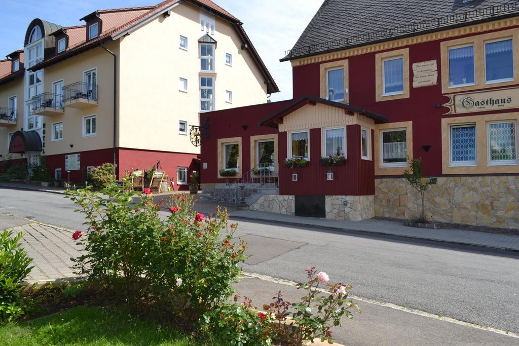 פרייטל Hotel & Restaurant Zur Linde מראה חיצוני תמונה