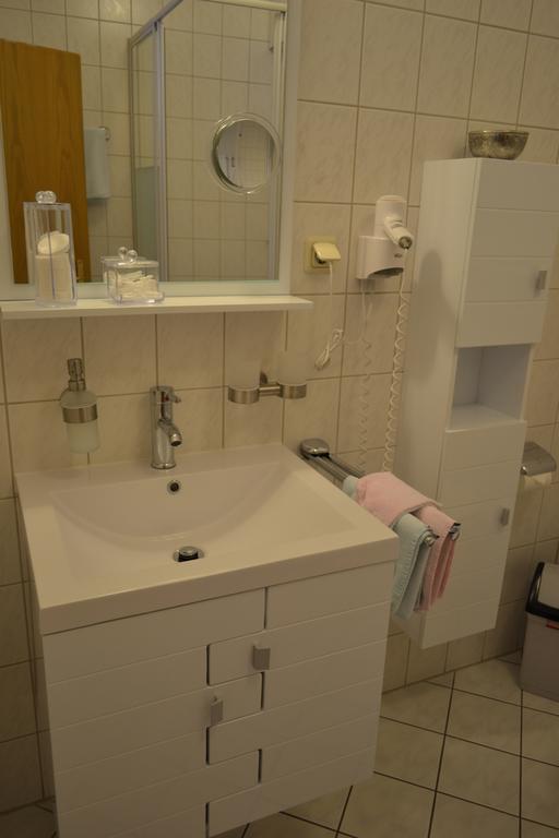 פרייטל Hotel & Restaurant Zur Linde מראה חיצוני תמונה