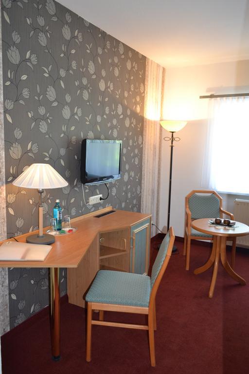פרייטל Hotel & Restaurant Zur Linde מראה חיצוני תמונה