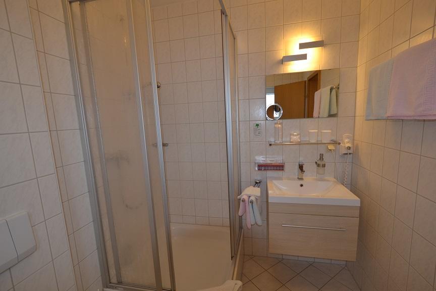 פרייטל Hotel & Restaurant Zur Linde מראה חיצוני תמונה