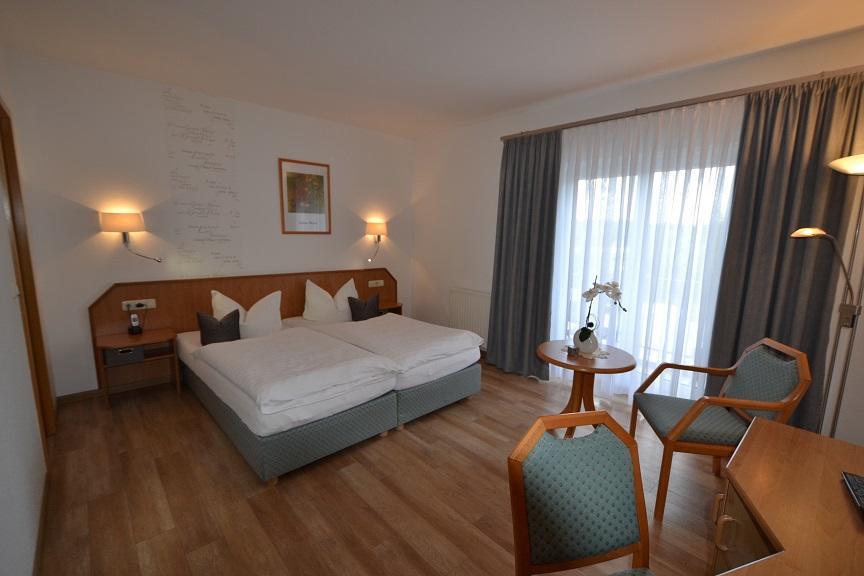 פרייטל Hotel & Restaurant Zur Linde מראה חיצוני תמונה