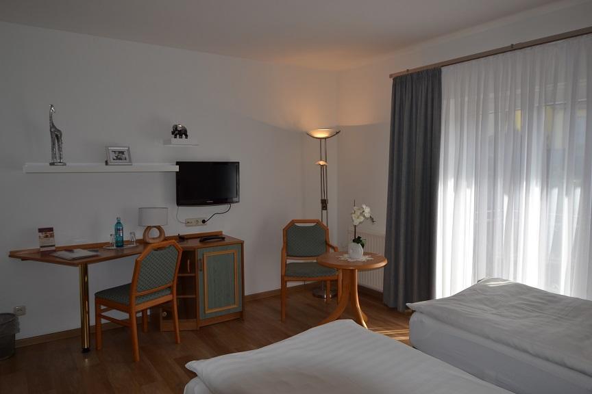 פרייטל Hotel & Restaurant Zur Linde מראה חיצוני תמונה
