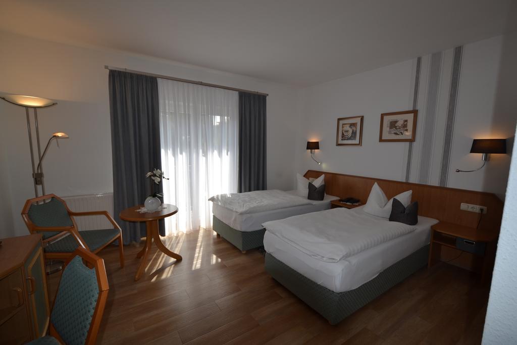 פרייטל Hotel & Restaurant Zur Linde מראה חיצוני תמונה