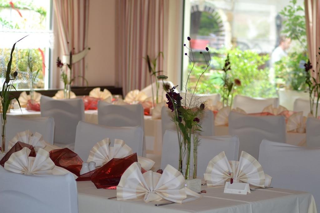 פרייטל Hotel & Restaurant Zur Linde מראה חיצוני תמונה