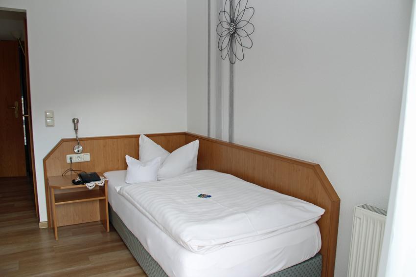 פרייטל Hotel & Restaurant Zur Linde מראה חיצוני תמונה