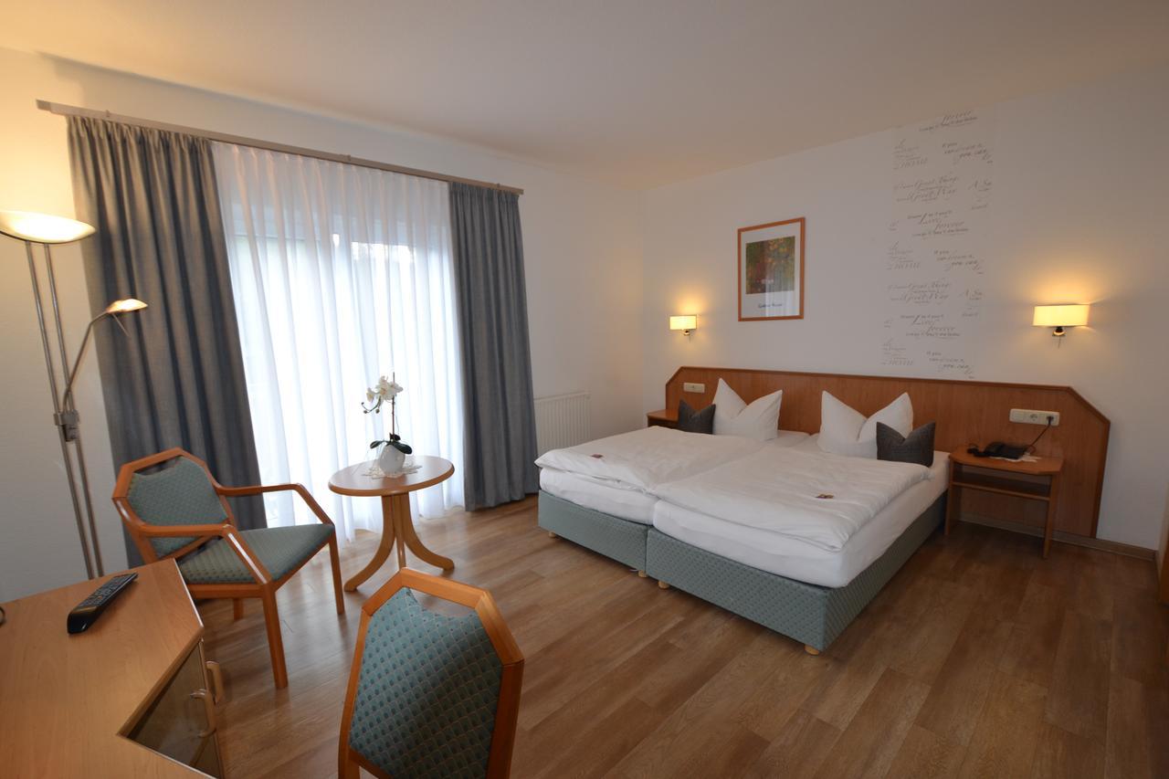 פרייטל Hotel & Restaurant Zur Linde מראה חיצוני תמונה
